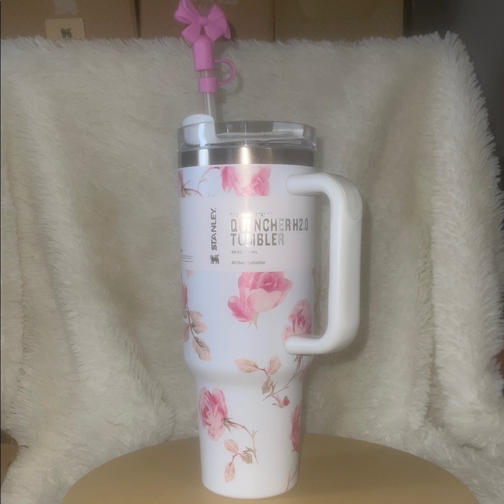 🚨🚨🚨🚨 LAST ONE 🚨🚨🚨🚨Stanley  x LoveShackFancyWhite and Pink Floral Tumbler